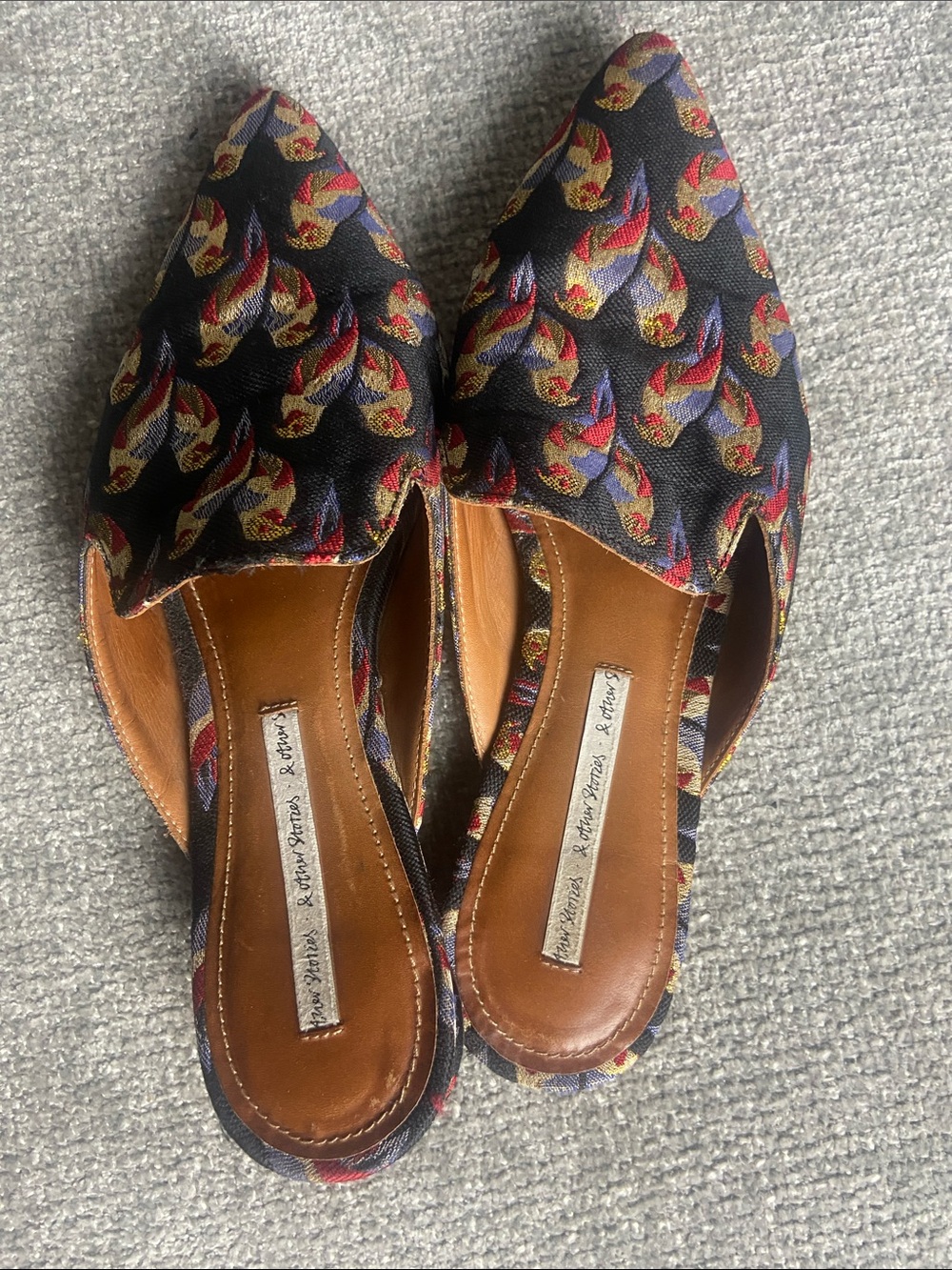& Other Stories Black Pointed Mules with Parrot Embroidery - Picture 4 of 9